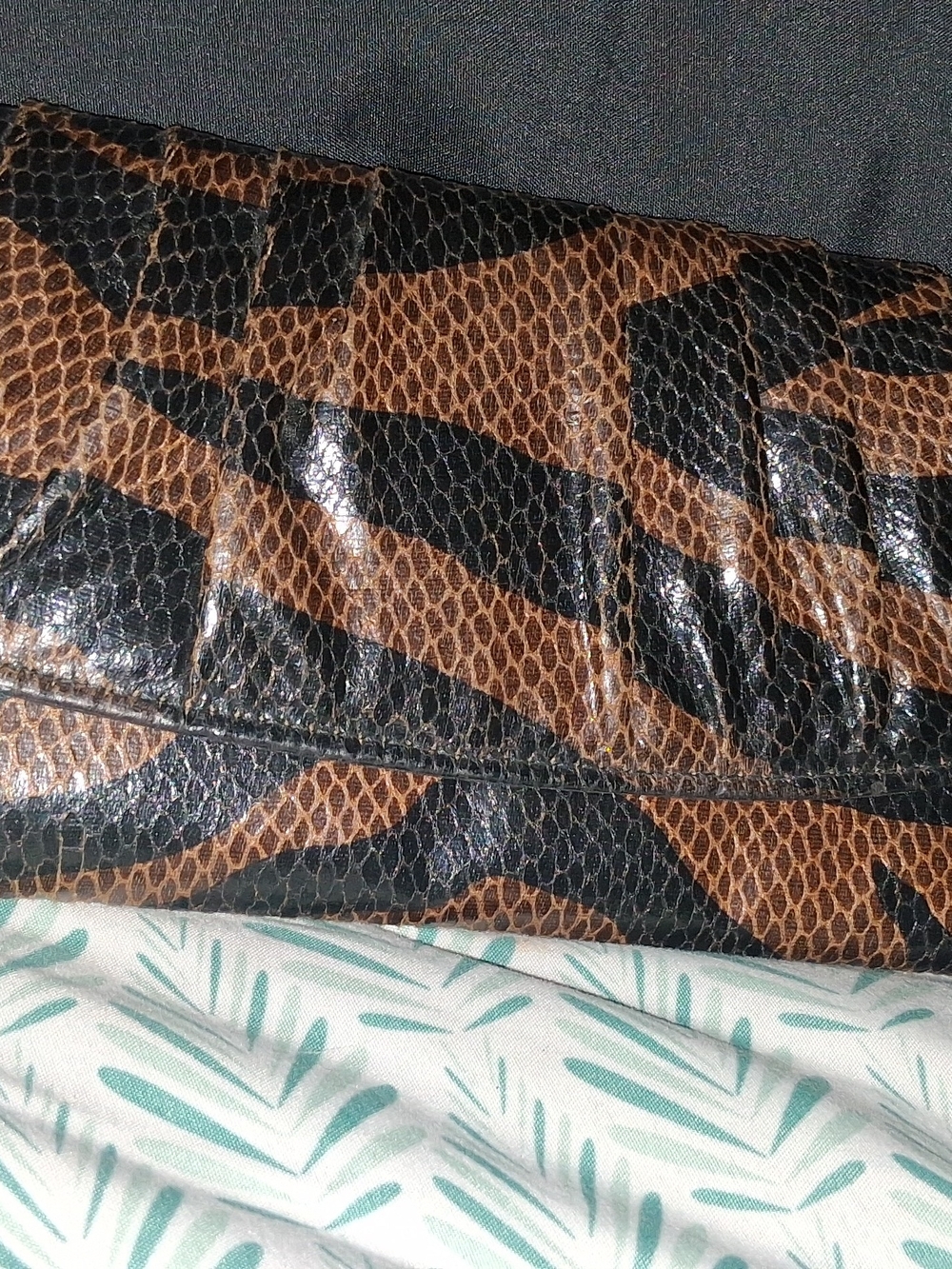 Payless ShoeSource Tiger Snake Print Envelope Wristlet Clutch Purse Brown Black